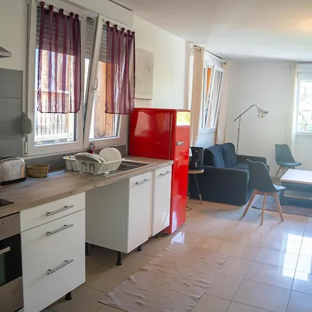 Spacieux Neudorf, Apartment