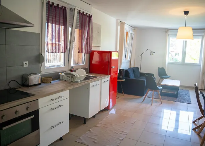 Spacieux Neudorf, Apartment