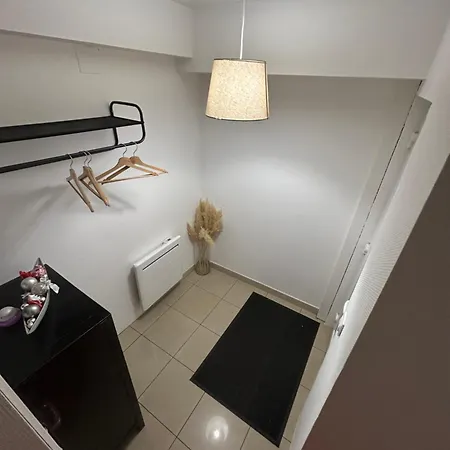 Spacieux Neudorf, * Strasbourg