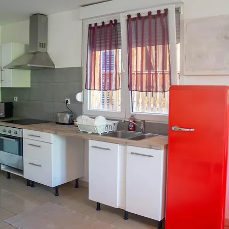 Spacieux Neudorf, * שטרסבורג